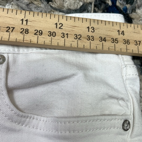 VGUC Free People High Rise Busted Knees White Distressed Skinny Jeans Size 29 - Picture 6 of 10